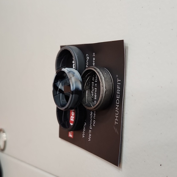 5/$25🌴Thunderfit 4pack Silicone 13 Rings Black, Gray, Gun Metal, Marbled Multi - Picture 3 of 4